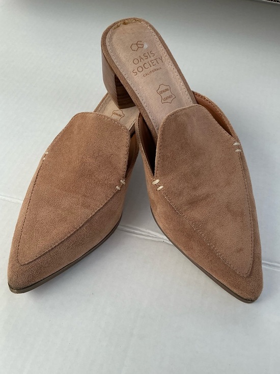 Oasis Society Shoes - Oasis Society California Women’s Tan Suede Mules Leather Block Heel-Size 8-GUC
